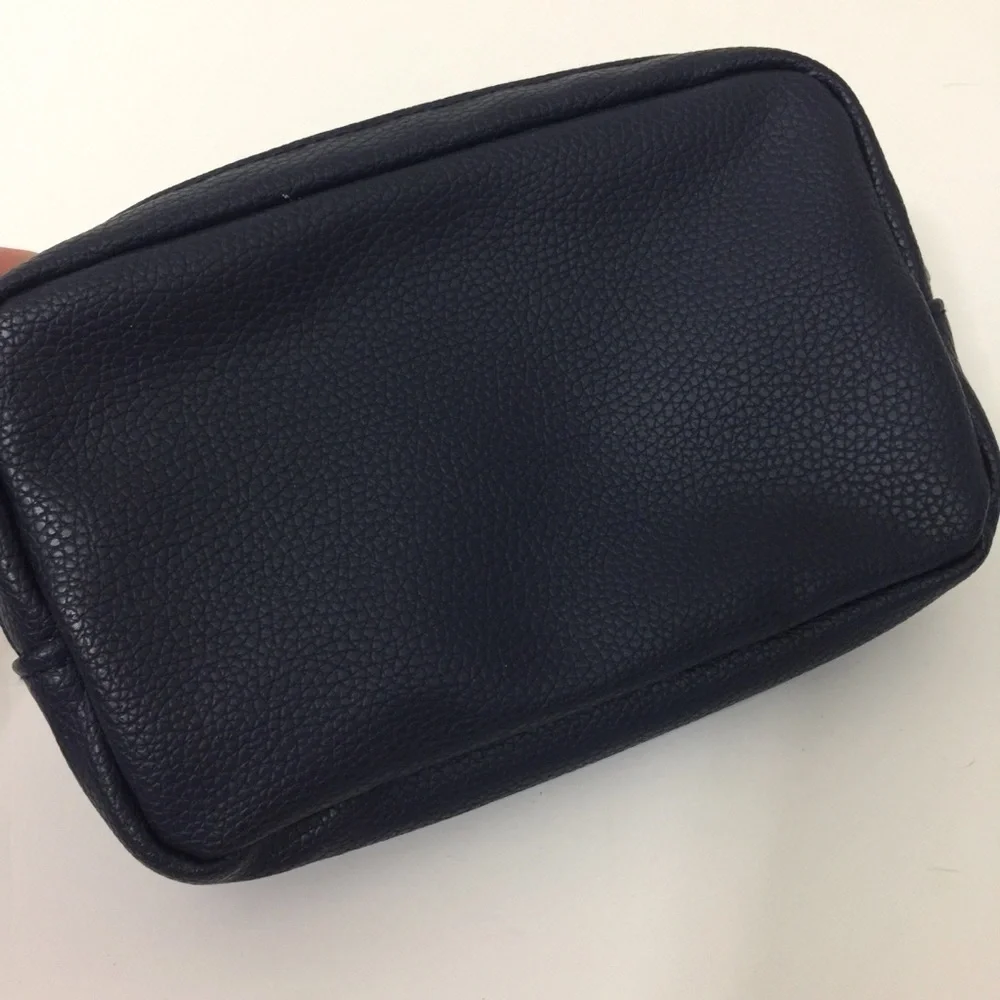 Oscar de la Renta Travel Pouch
